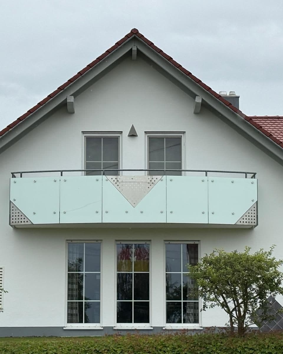 Fassade in Oberholzheim (Nachher) — Malerbetrieb Schwab, Oberschwaben